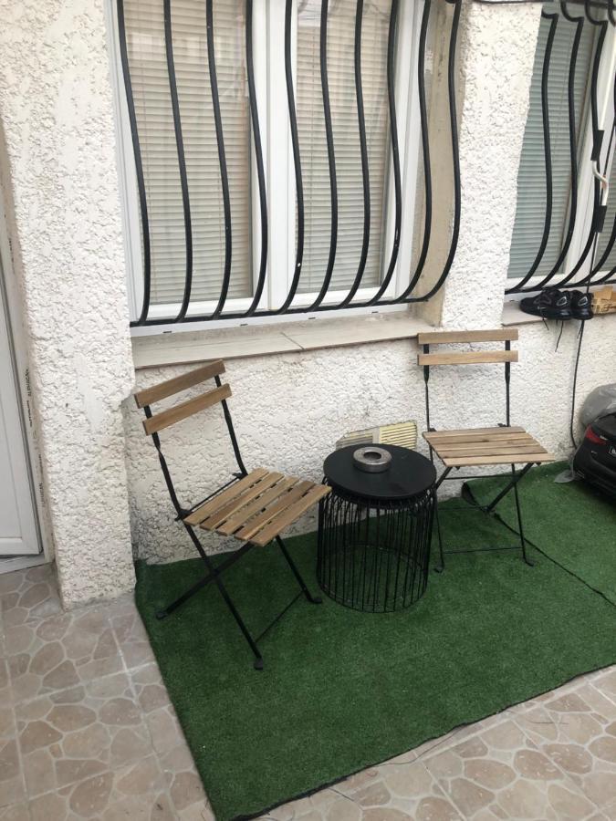 Studette Independant Avec Terrasse-Climatisation Marselha Exterior foto